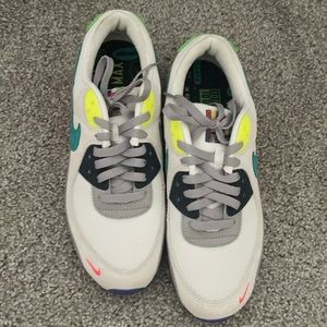 Nike Air Max 90. Men’s 10.5